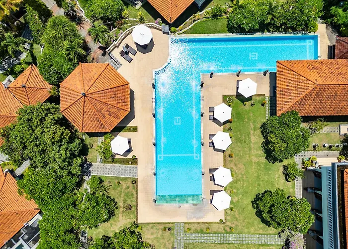 Taman Surgawi & 4* Jasri